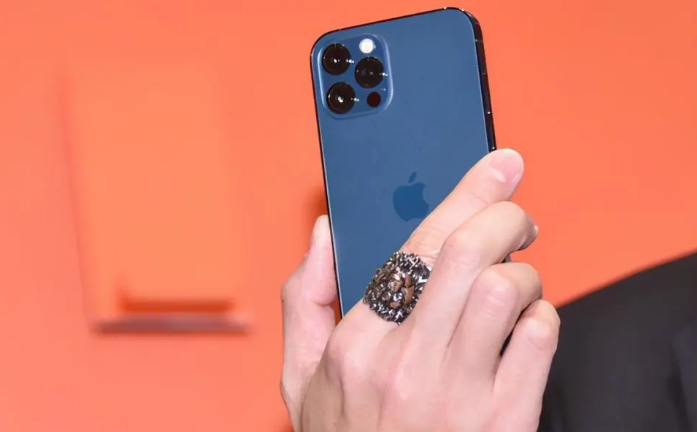 呼兰苹果手机维修分享iPhone12系列重启方法教程 
