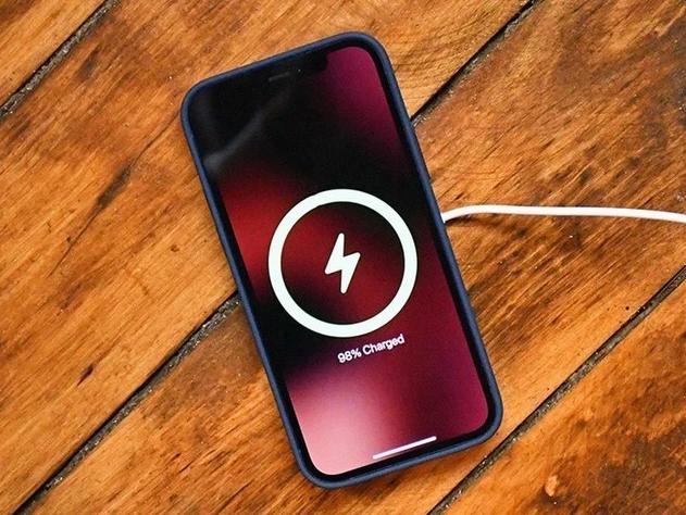 呼兰苹果手机维修分享iPhone 12可以随便充电吗 